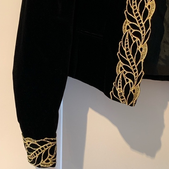 Wenger Blazer Black Gold Velvet Made in Austria Size 40 Cotton Gold Details. - Picture 4 of 16